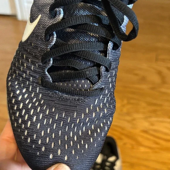 Nike Women's Black and White Air Max Sneakers - Picture 8 of 12